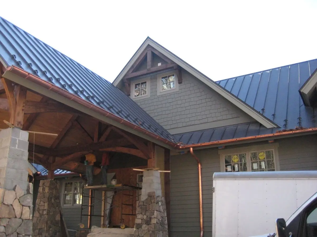 Craftsman Roofing team delivering quality roofing work in Chestnut Ridge
